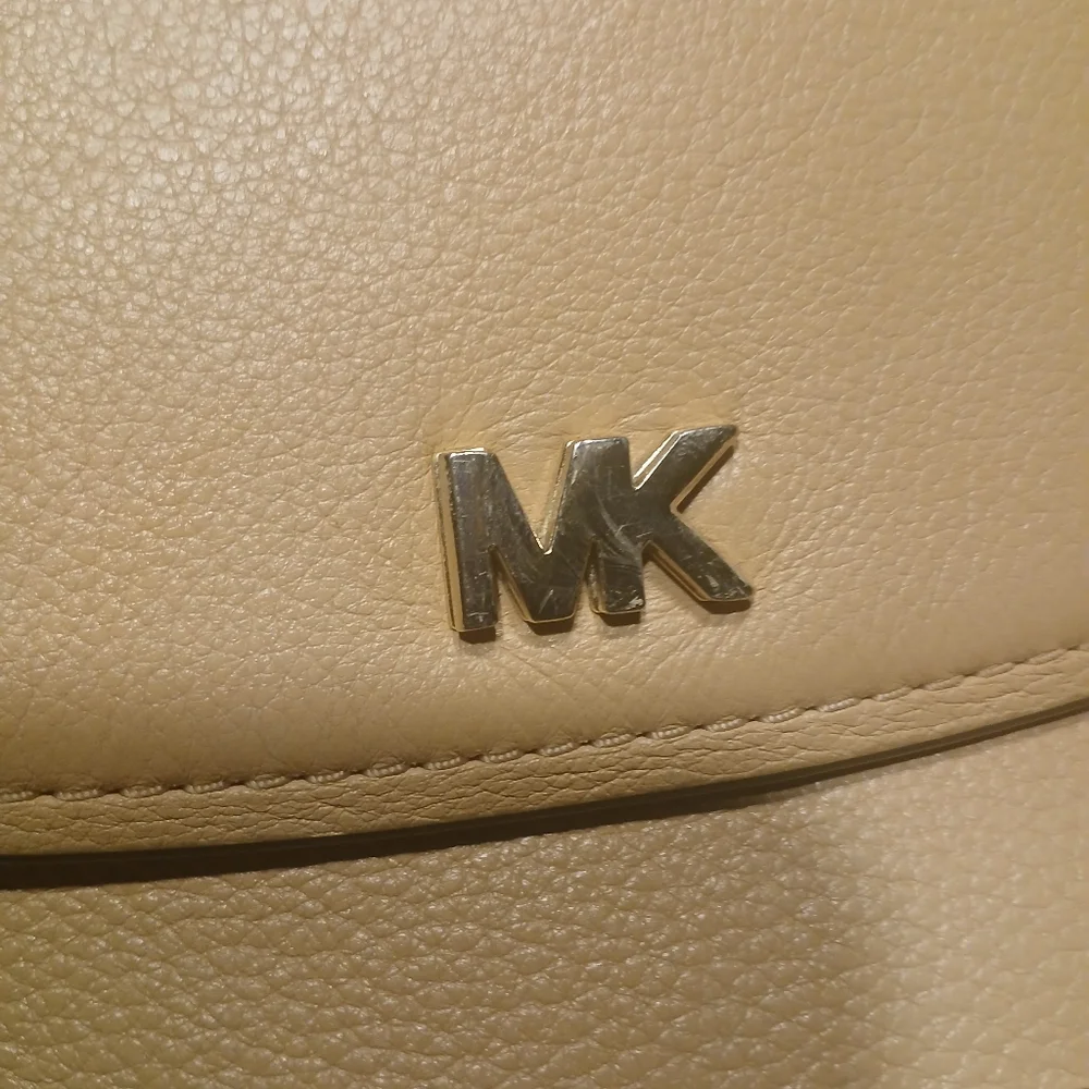 MICHAEL KORS EUC Evie Pebble Leather Shoulder Bag - Picture 6 of 13